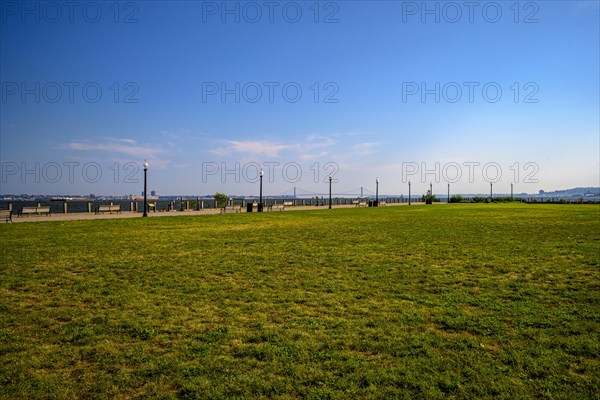 Views on New York Harbor, Manhattan and Statue of Liberty from the Liberty State Park, Jersey City, NJ, USA, USA, North America