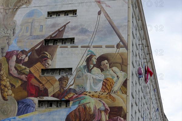 Marseille, A large, colourful mural on the side of a building, Marseille, Departement Bouches du Rhone, Region Provence Alpes Cote d'Azur, France, Europe