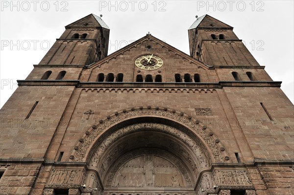 Church of the Redeemer, start of construction 1903, Bad Homburg v. d. Hoehe, Hesse, Germany, Large Gothic church with double towers and a large entrance arch, Church of the Redeemer, start of construction 1903, Bad Homburg v. Hoehe, Hesse, Germany, Europe