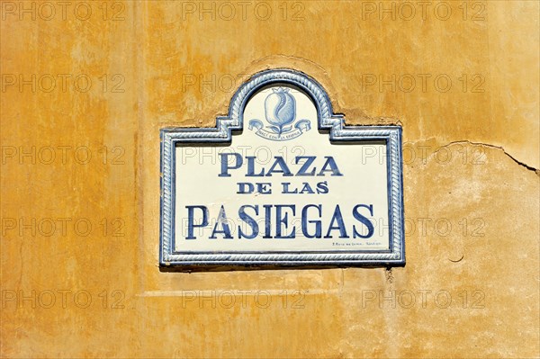 Granada, Ceramic street sign 'Plaza de las Pasiegas' on a wall, Granada, Andalusia, Spain, Europe