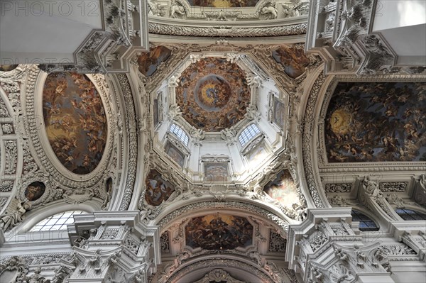 St Stephan Cathedral, Passau, View into the dome of a church with angel depictions and frescoes in baroque style, St Stephan Cathedral, Passau, Bavaria, Germany, Europe