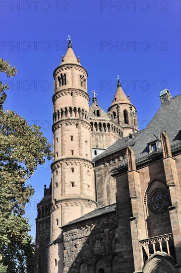 Speyer Cathedral, Speyer, The towers of Worms Cathedral under a clear blue sky, Speyer Cathedral, Unesco World Heritage Site, Foundation stone laid around 1030, Speyer, Rhineland-Palatinate, Germany, Europe