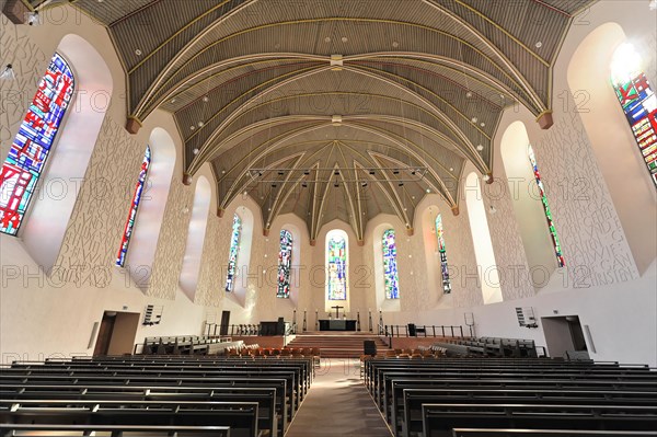 Speyer Cathedral, interior view of a church with wooden benches, high vaults and stained glass windows, Speyer Cathedral, Unesco World Heritage Site, foundation stone laid around 1030, Speyer, Rhineland-Palatinate, Germany, Europe