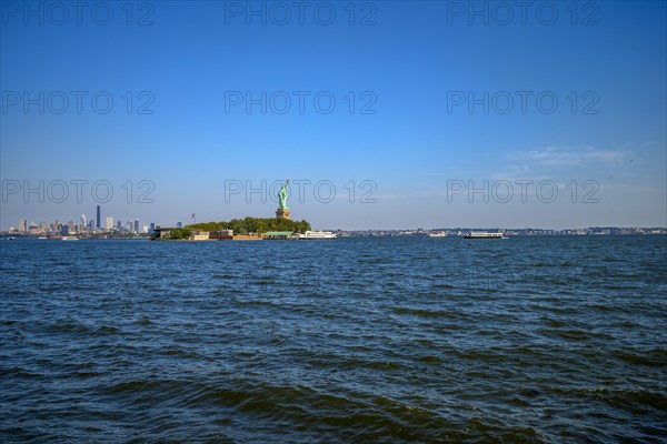 Views on New York Harbor, Manhattan and Statue of Liberty from the Liberty State Park, Jersey City, NJ, USA, USA, North America