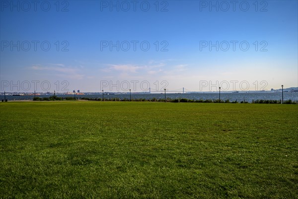 Views on New York Harbor, Manhattan and Statue of Liberty from the Liberty State Park, Jersey City, NJ, USA, USA, North America