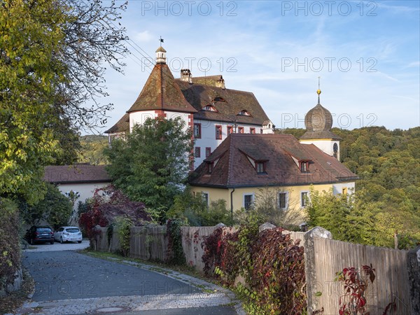 Egloffstein Castle above the Trubach Valley in autumn, Egloffstein, Upper Franconia, Franconian Switzerland, Bavaria, Germany, Europe