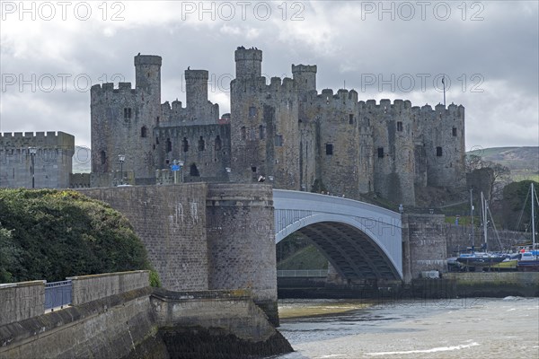 Castle, bridge, River Conwy, Conwy, Wales, Great Britain