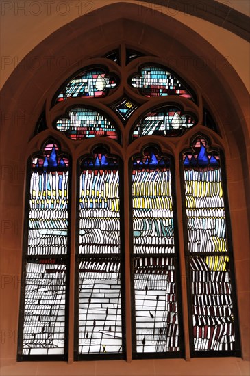 Dom St. Kilian, St.-Kilians-Dom, Wuerzburg, Large modern stained glass window with an abstract pattern, Wuerzburg, Lower Franconia, Bavaria, Germany, Europe
