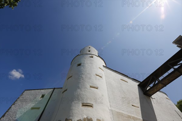 Wildenstein Castle, Spornburg, medieval castle complex, best preserved fortress from the late Middle Ages, entrance, access, bridge, today youth hostel, historic buildings, architecture, Leibertingen, Sigmaringen district, Swabian Alb, Baden-Wuerttemberg, Germany, Europe