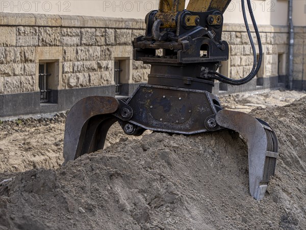 Excavator, road construction site in Berlin-Mitte, Germany, Europe