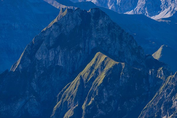 Mountain panorama from the Nebelhorn, 2224m, to the Hoefats, 2259m, Allgaeu Alps, Allgaeu, Bavaria, Germany, Europe