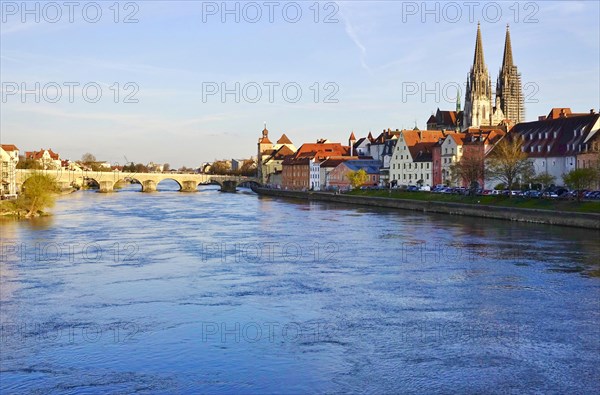 Regensburg, view of St Peter's Cathedral and the Stone Bridge, Bavaria, Germany, Europe
