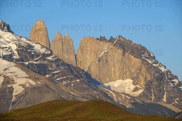 Andes mountain range, Torres del Paine National Park, Parque Nacional Torres del Paine, Cordillera del Paine, Towers of the Blue Sky, Region de Magallanes y de la Antartica Chilena, Ultima Esperanza province, UNESCO biosphere reserve, Patagonia, End of the World, Chile, South America