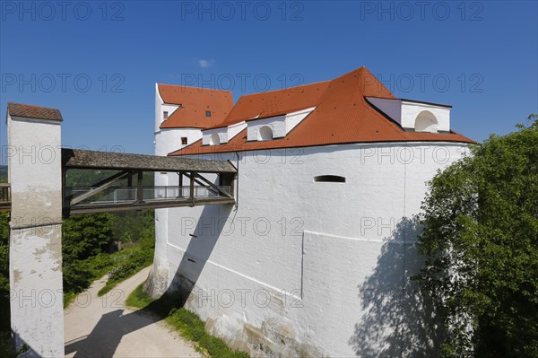 Wildenstein Castle, Spornburg, medieval castle complex, best preserved fortress from the late Middle Ages, entrance, access, bridge, today youth hostel, historic buildings, architecture, Leibertingen, Sigmaringen district, Swabian Alb, Baden-Wuerttemberg, Germany, Europe