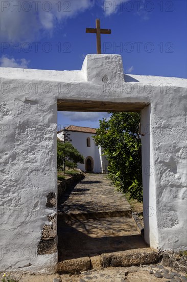 Gate to the Iglesia Conventual de San Buenaventura, Convento de Buenaventura, former Franciscan monastery, Betancuria, Fuerteventura, Canary Islands, Spain, Europe