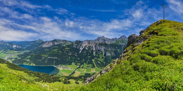 Mountain panorama from the Krinnenspitze, 2000m, behind Friedberger Klettersteig, Rote Flueh, 2108m, Gimpel, 2173m and Koellenspitze, 2238m, Tannheimer Berge, Allgaeu Alps, Tyrol, Austria, Europe