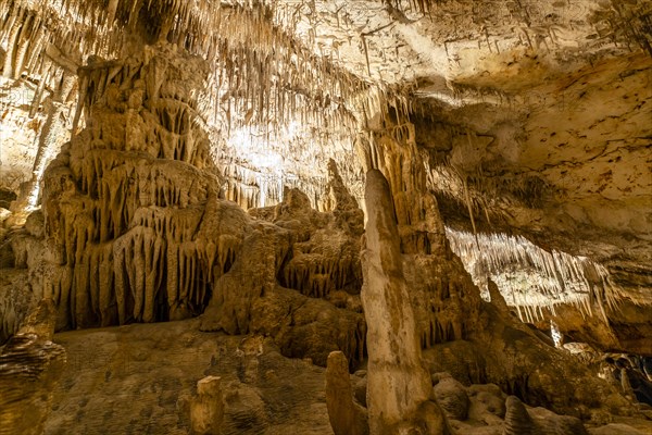 Amazing photos of Drach Caves in Mallorca, Spain, Europe