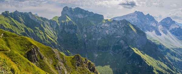 Mountain panorama from Laufbacher-Eckweg to Schneck, 2268m, Allgaeu Alps, Allgaeu, Bavaria, Germany, Europe