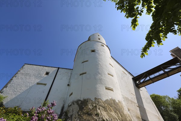 Wildenstein Castle, Spornburg, medieval castle complex, best preserved fortress from the late Middle Ages, entrance, access, bridge, today youth hostel, historic buildings, architecture, Leibertingen, Sigmaringen district, Swabian Alb, Baden-Wuerttemberg, Germany, Europe