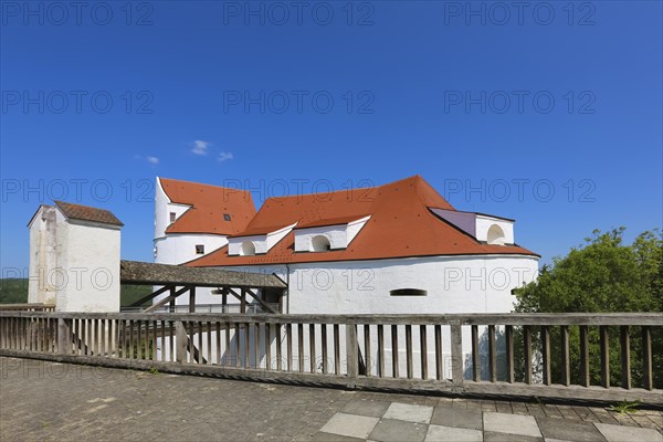 Wildenstein Castle, Spornburg, medieval castle complex, best preserved fortress from the late Middle Ages, entrance, access, bridge, today youth hostel, historic buildings, architecture, Leibertingen, Sigmaringen district, Swabian Alb, Baden-Wuerttemberg, Germany, Europe