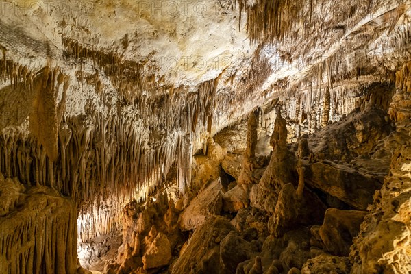 Amazing photos of Drach Caves in Mallorca, Spain, Europe