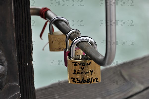 Love locks, Ponte dell Akademica, Grand Canal, Several love locks with names and dates on a bridge railing, Venice, Veneto, Italy, Europe