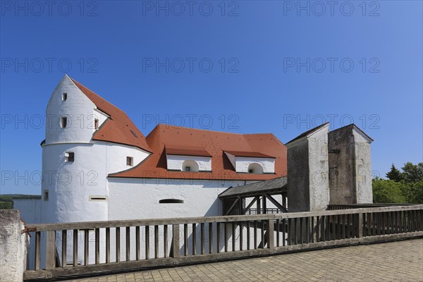 Wildenstein Castle, Spornburg, medieval castle complex, best preserved fortress from the late Middle Ages, entrance, access, bridge, today youth hostel, historic buildings, architecture, Leibertingen, Sigmaringen district, Swabian Alb, Baden-Wuerttemberg, Germany, Europe