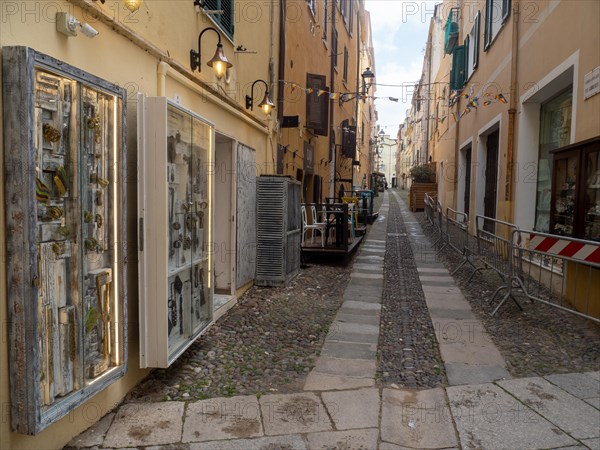 Narrow alley in the old town centre, Alghero, Sardinia, Italy, Europe