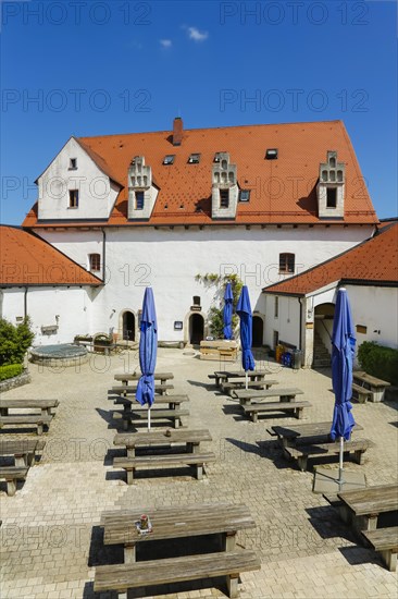 Wildenstein Castle, Spornburg, medieval castle complex, best preserved fortification from the late Middle Ages, today youth hostel, inner courtyard, castle tavern, sunshades, wooden tables, seating, historic buildings, architecture, Leibertingen, Sigmaringen district, Swabian Alb, Baden-Wuerttemberg, Germany, Europe