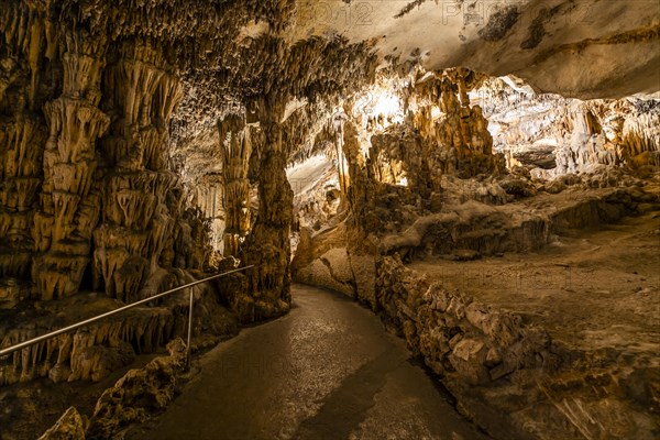 Amazing photos of Drach Caves in Mallorca, Spain, Europe