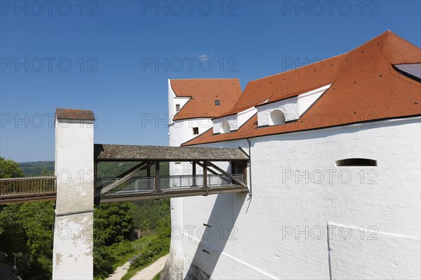 Wildenstein Castle, Spornburg, medieval castle complex, best preserved fortress from the late Middle Ages, entrance, access, bridge, today youth hostel, historic buildings, architecture, Leibertingen, Sigmaringen district, Swabian Alb, Baden-Wuerttemberg, Germany, Europe