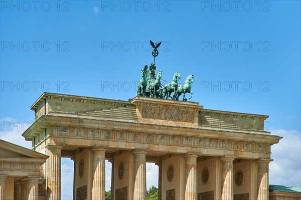 06.07.2020, Germany, Berlin, Strasse des 17. Juni, View of the Brandenburg Gate in west direction, Berlin, Berlin, Germany, Europe