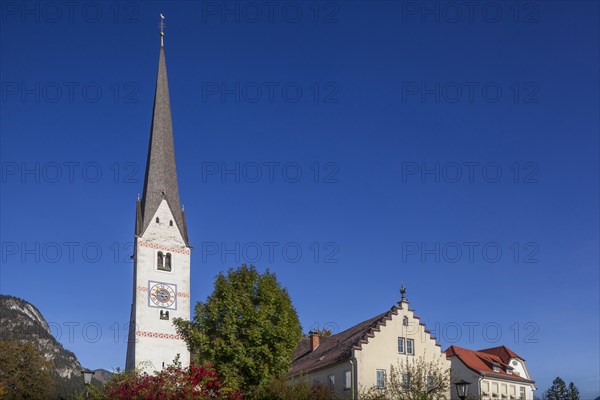 Old parish church of St Martin, Partenkirchen district, Garmisch-Partenkirchen, Werdenfelser Land, Upper Bavaria, Bavaria, Germany, Europe