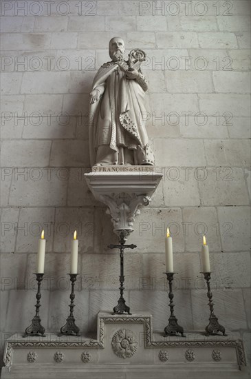 Sculpture of St Francis de Sales, born 1567, Notre Dame de l'Assomption Cathedral, Lucon, Vendee, France, Europe