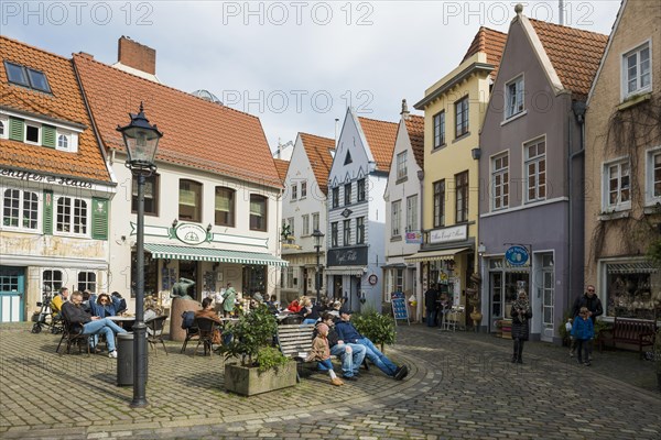 Square with cafe, Schnoorviertel, Schnoor, Old Town, Hanseatic City of Bremen, Germany, Europe