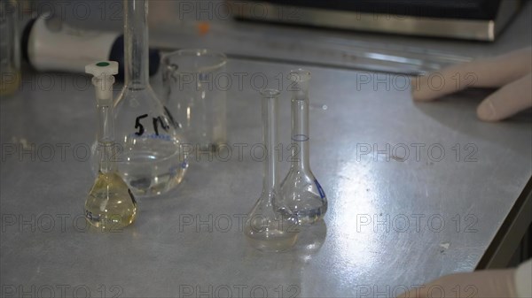 Laboratory glassware and equipment for scientific research and development in clinical laboratory