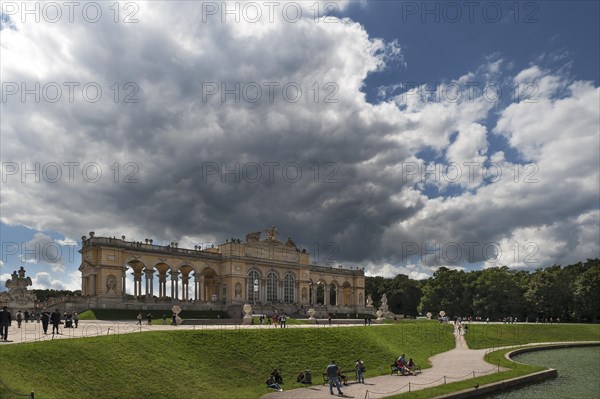 Gloriette, built in 1775, today a restaurant and cafe, Schoenbrunn Palace Park, Schoenbrunn, Vienna, Austria, Europe