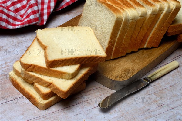 Toast, slices of toast with knife