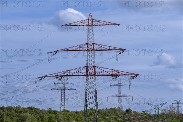 Power pylons with high-voltage lines near the Avacon substation Helmstedt, Helmstedt, Lower Saxony, Germany, Europe