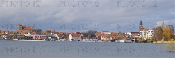 Town view Waren with church St. Georgen and church St. Marien, Mueritzsee, Waren, Mueritz, Mecklenburg Lake District, Mecklenburg, Mecklenburg-Vorpommern, Germany, Europe