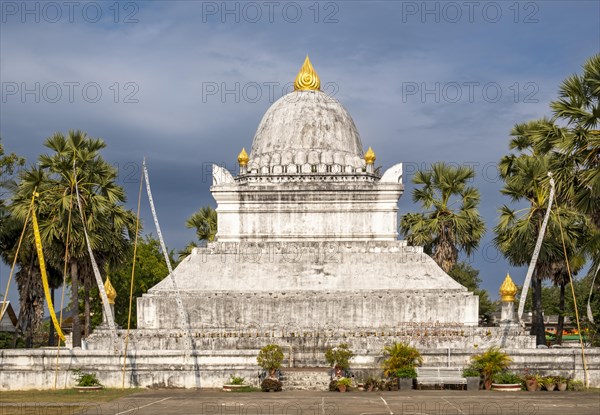 Stupa of Wat Wisunarat temple, Luang Prabang, Laos, Asia