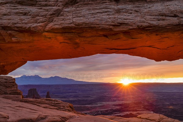 Mesa Arch at sunrise, Canyonlands National Park, United States, Utah, USA, Canyonlands National Park, Utah, USA, North America