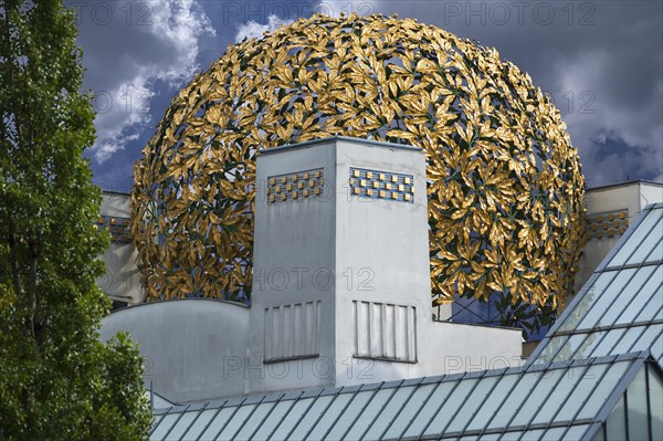 Dome of the Exhibition Centre of the Vienna Secession (Viennese Art Nouveau), 1898, designed by Otto Wagner, built by Joseph Maria Olbrich, Vienna, Austria, Europe