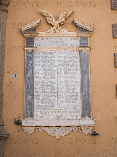 Memorial plaque for fallen soldiers in the World War, town hall, Maddalena, Isola La Maddalena, Sardinia, Italy, Europe