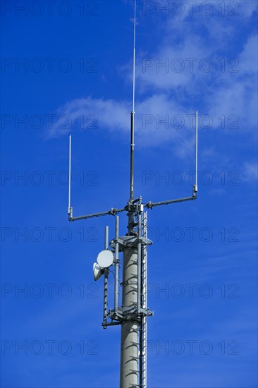 Mobile phone mast near the Avacon substation Helmstedt, Helmstedt, Lower Saxony, Germany, Europe