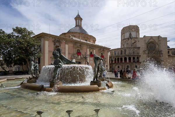 Turia Fountain, Basilica Virgen de los Desamparados, Cathedral, Catedral de Santa Maria, Plaza de la Virgen, Valencia, Spain, Europe