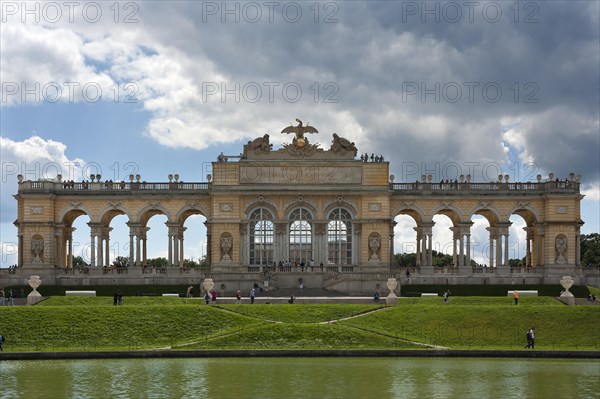 Gloriette, built in 1775, today a restaurant and cafe, Schoenbrunn Palace Park, Schoenbrunn, Vienna, Austria, Europe