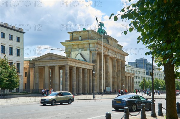 06.07.2020, Germany, Berlin, Strasse des 17. Juni, View of the Brandenburg Gate, Berlin, Berlin, Germany, Europe