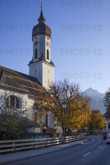 St Martin's parish church in the evening light, Garmisch district, Garmisch-Partenkirchen, Werdenfelser Land, Upper Bavaria, Bavaria, Germany, Europe