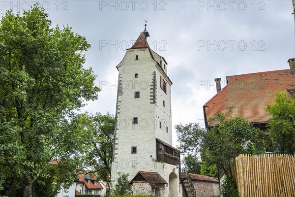 Espantor and tower from the 14th century, one of the two surviving medieval town gates in the old town centre of Isny im Allgaeu, Baden-Wuerttemberg, Germany, Europe